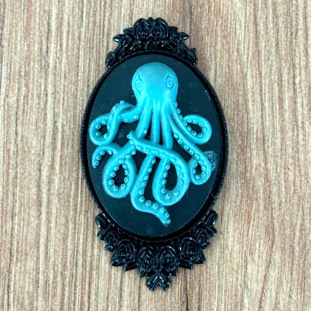 Black and Blue Octopus Victorian Cameo Handmade Brooch, NWT